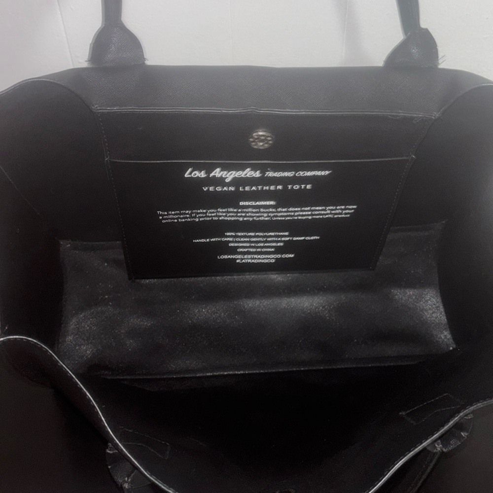 I speak Fluent Italian Vegan leather designer black tote-LA/TC - Picture 8 of 9